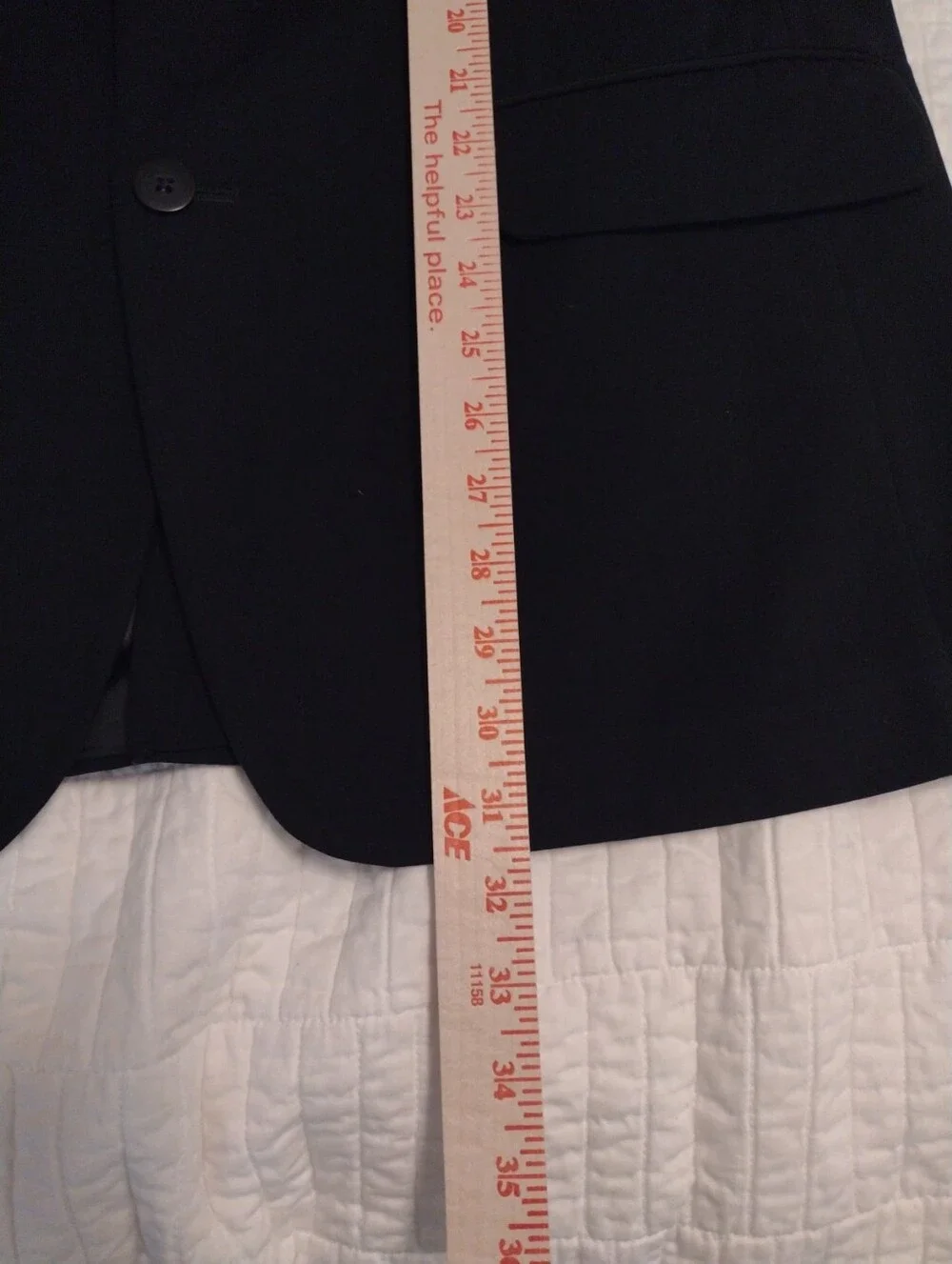 L.L. Bean Mens Black Blazer 42R Fully Lined Two Button Single Vent